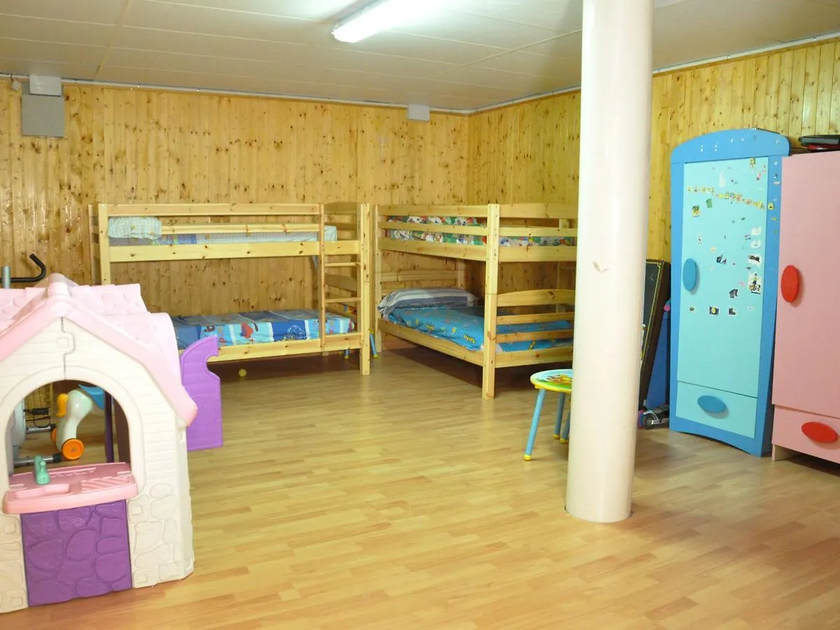 Holiday Home Finlandia Nordica 12 + 4 Pax マタロー