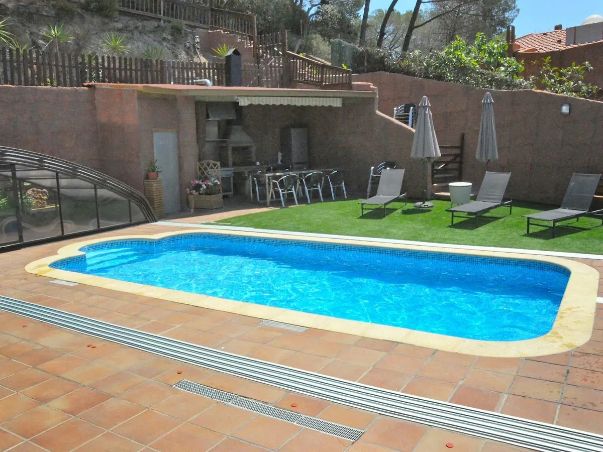 Holiday Home Finlandia Nordica 12 + 4 Pax Mataró
